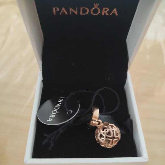 Pandora Rose dangle charm (Discontinued) - Picture 5 of 7